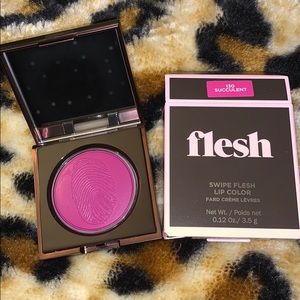 🆕 Flesh Swipe Flesh Lip Color in SUCCULENT